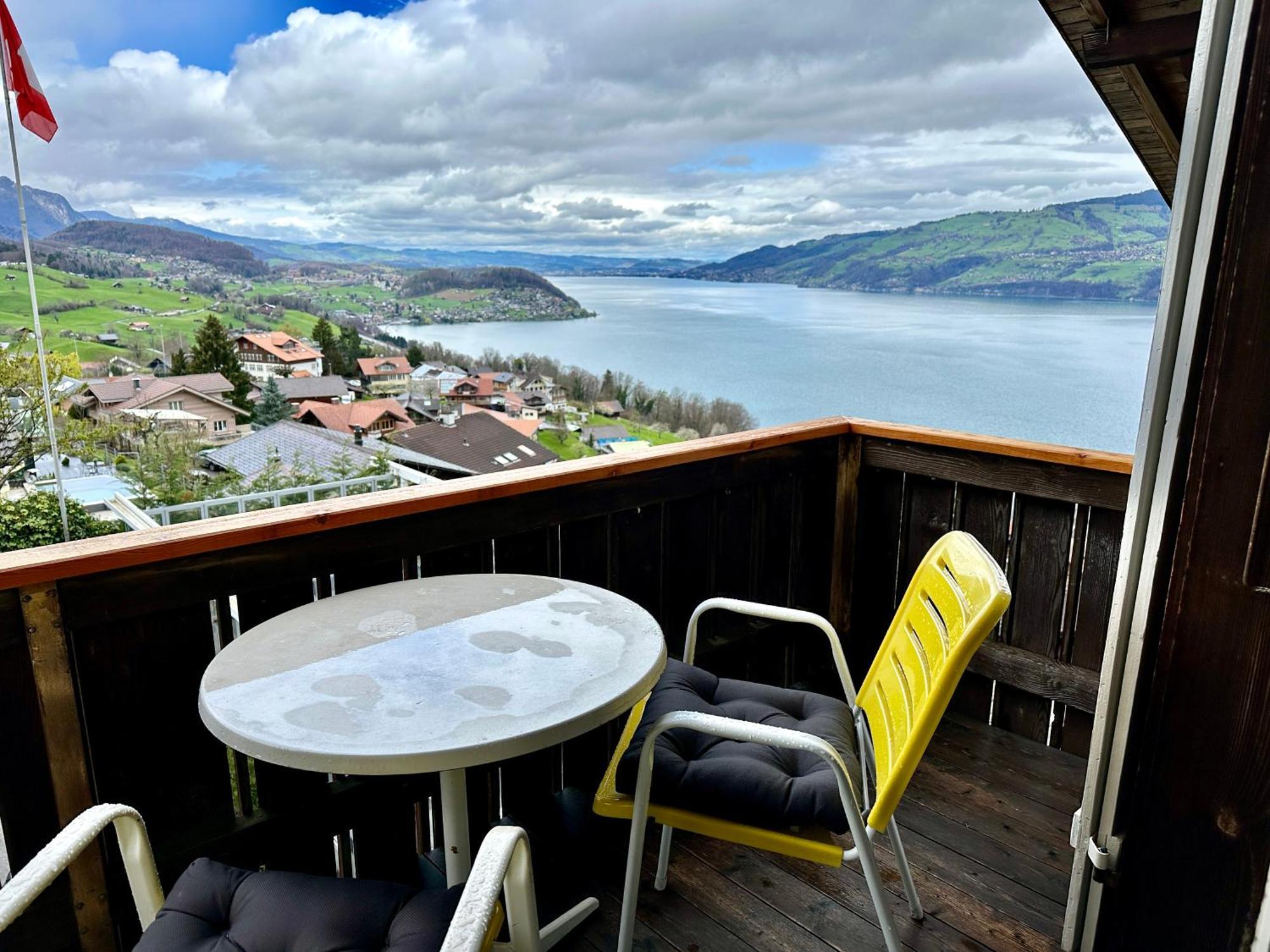 Eva'S Seeblick Krattigen Room photo