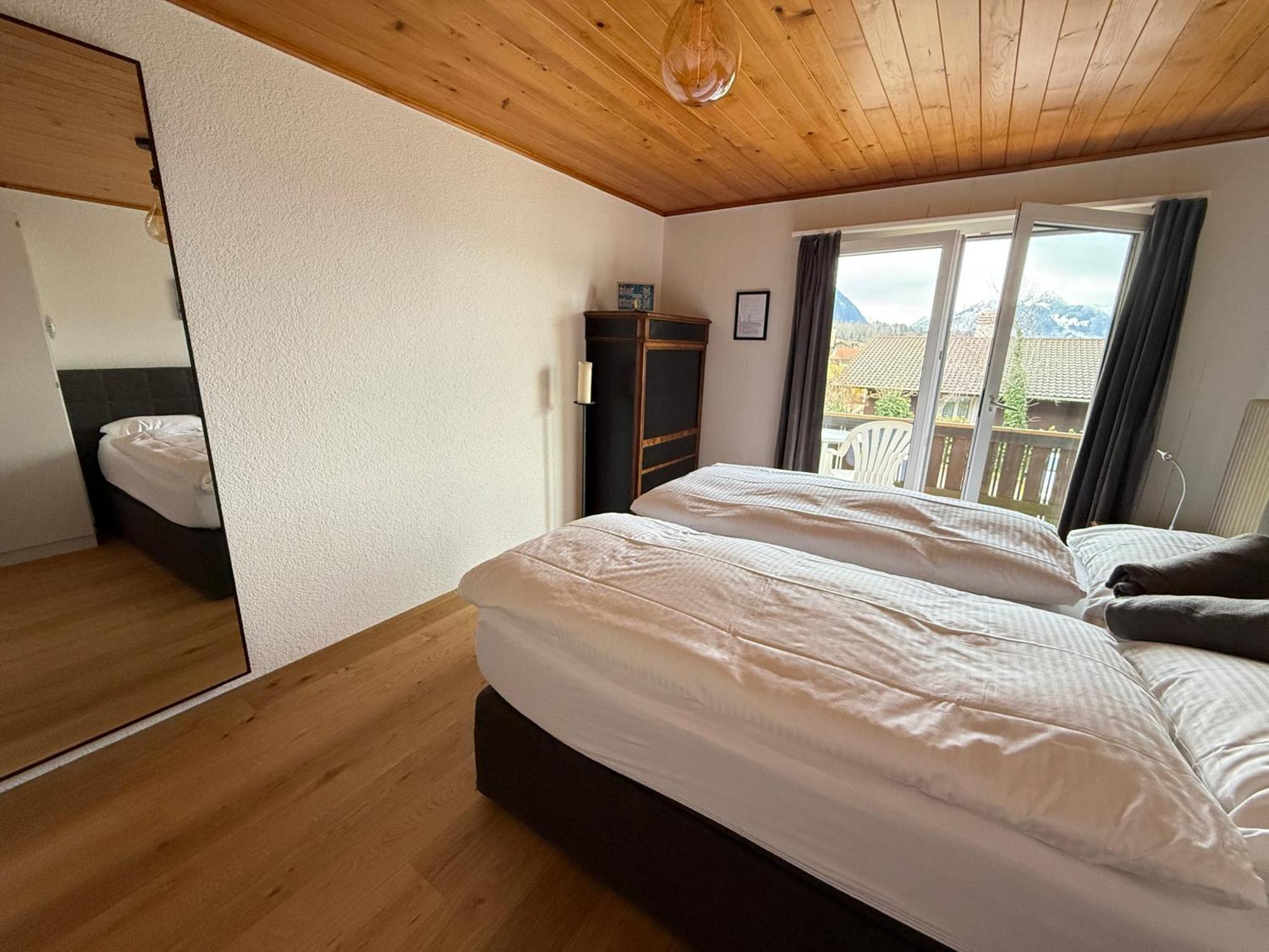 Eva'S Seeblick Krattigen Room photo