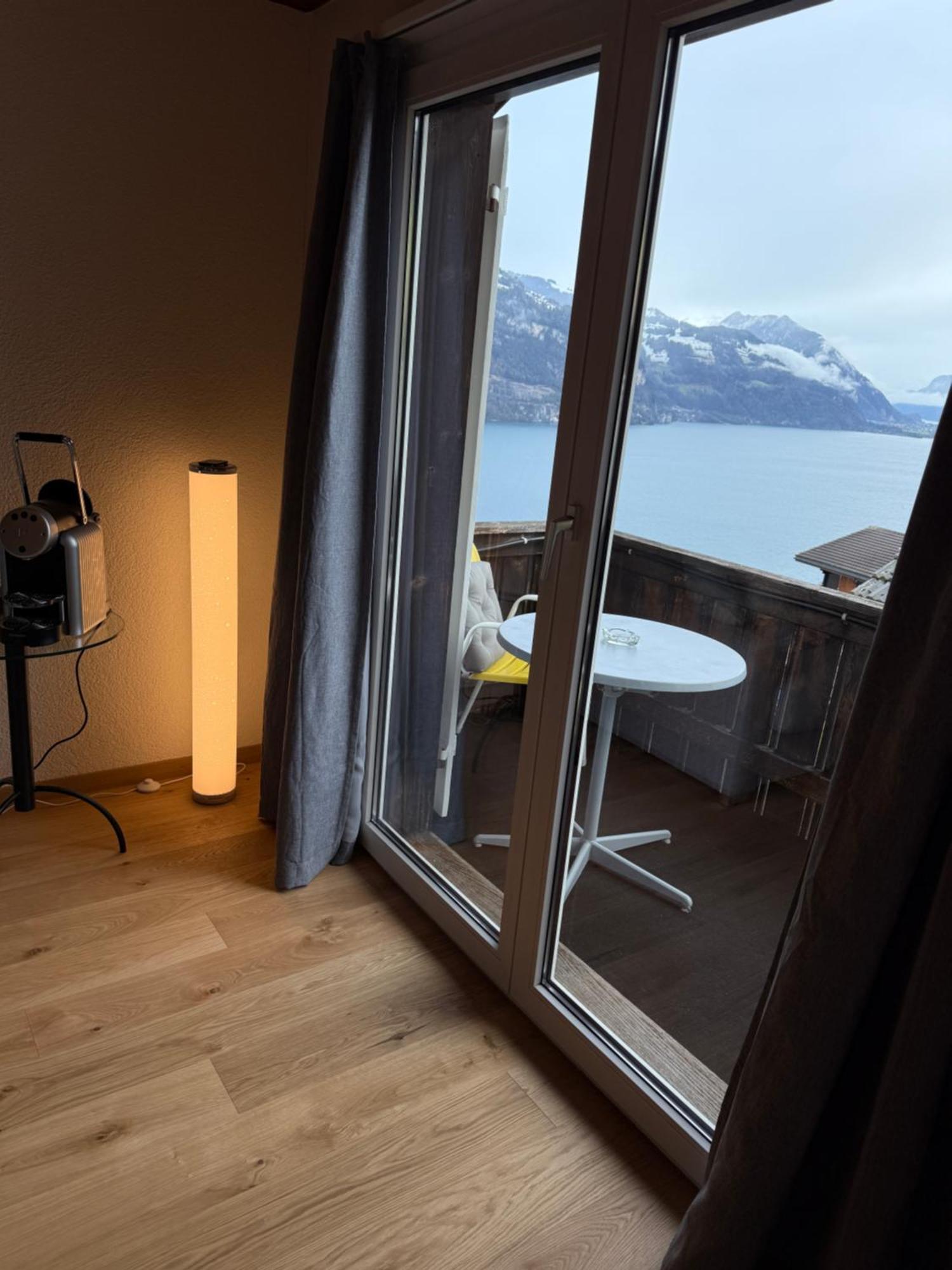 Eva'S Seeblick Krattigen Room photo