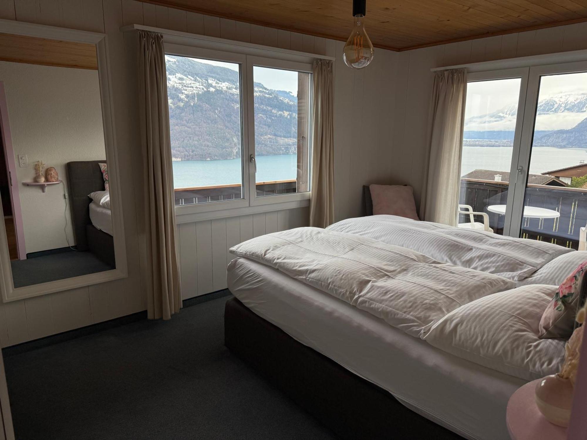 Eva'S Seeblick Krattigen Room photo